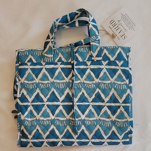 Seabird Toiletry Bag - Picture 2 of 8